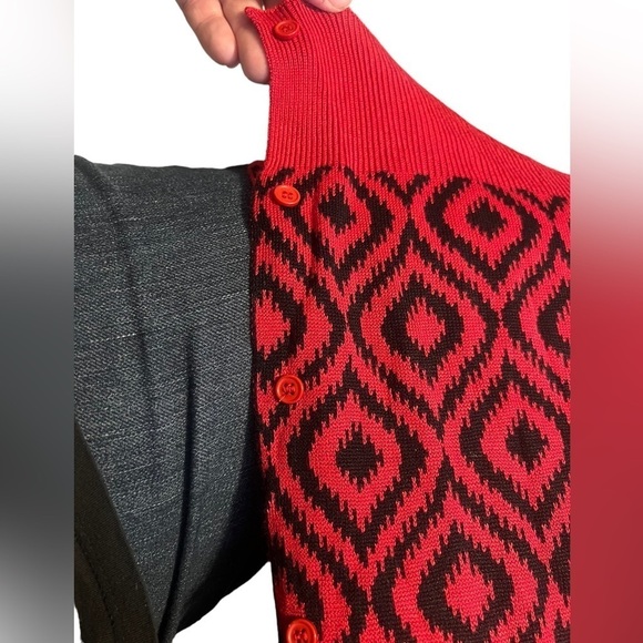 Papillon NWT scene weaver red and black rayon scarf or Shae - Picture 2 of 7